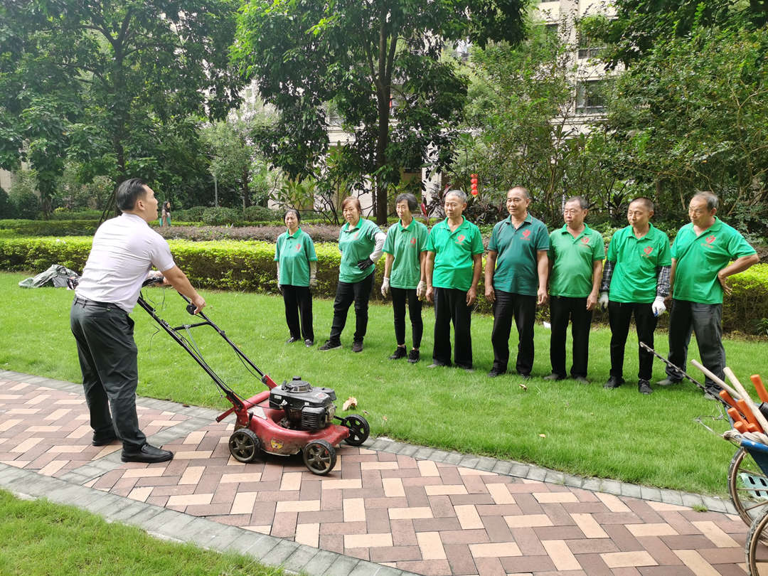 168体育·(中国)官方网站园林绿化公司对绿化养护工人进行上岗前的培训